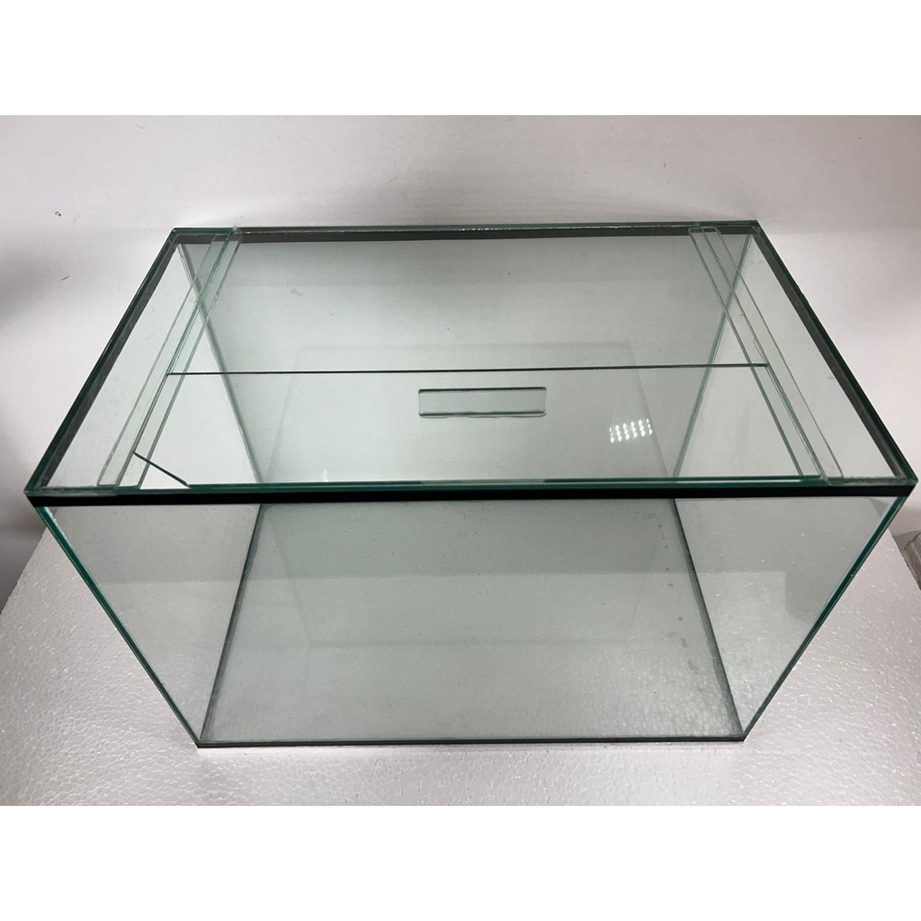 aquário 50 litros grande e reforçado com trava 50cmx30cmx35cm em vidro transparente com tampa de vidro partida