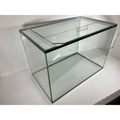 aquário 50 litros grande e reforçado com trava 50cmx30cmx35cm em vidro transparente com tampa de vidro partida